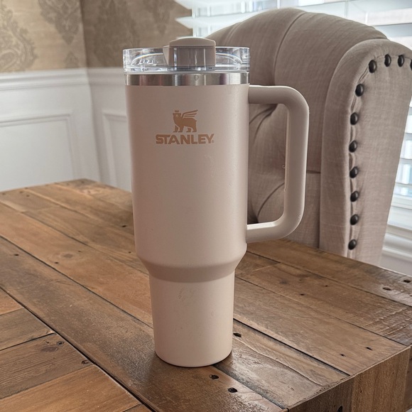 Stanley Cream Travel Mug 40oz - Picture 10 of 12